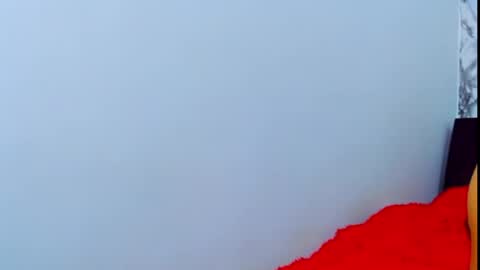 Maia Bronce online show from 09.10.25