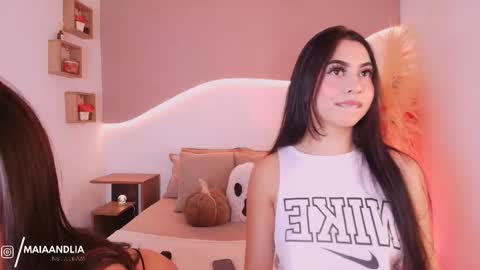 Snapshot of maia_lia_ chatting on 10.29.25 MAIA LIA online show from 10.29.25