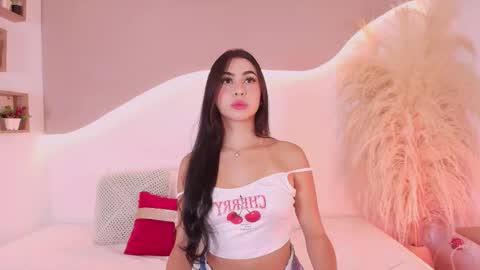 MAIA  LIA  online show from 12.18.25