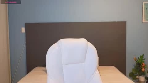 Maiaa Ruiz  online show from 12.30.24