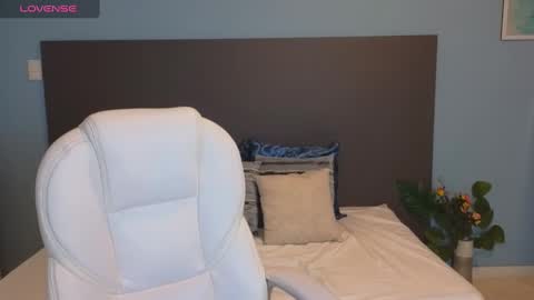 Maiaa Ruiz  online show from 03.04.25