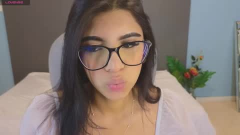 Maiaa Ruiz  online show from 09.08.25