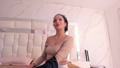 Maia  online show from 12.21.25