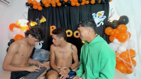 Snapshot of maicol_cum23 chatting on 10.11.25 maicol_cum23 online show from 10.11.25