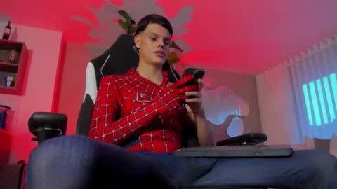 MAICOL  online show from 10.31.25