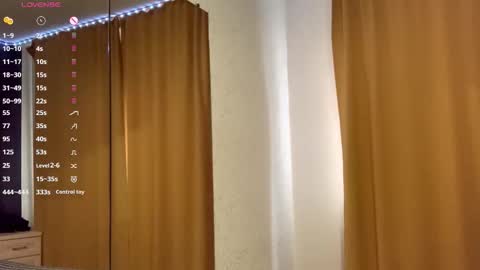 Elina online show from 10.06.25