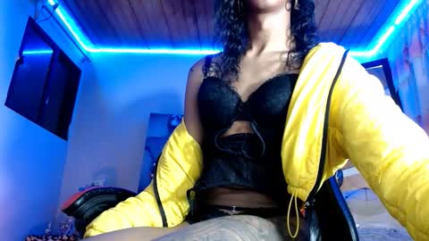 Bella Maidi online show from 09.19.25