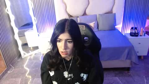 maiily_tay online show from 11.15.25