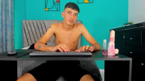 Maikol online show from 04.10.26