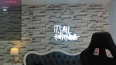 Snapshot of maily_a_ chatting on 10.16.25 Maily online show from 10.16.25