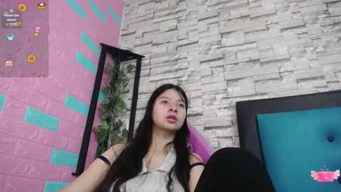  MAILY CAN  online show from 10.10.25