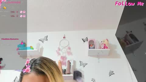 Maylin  online show from 10.21.25