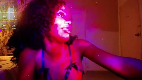 Snapshot of mailyn_er chatting on 05.18.26 Mailyn online show from 05.18.26