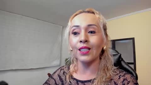Carolina Barrantes Munera online show from 09.12.25