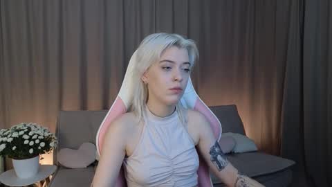 Snapshot of maimatin chatting on 11.05.25 maimatin online show from 11.05.25