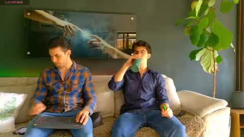 Snapshot of maisonbastian chatting on 06.24.26 Bastian Arslan online show from 06.24.26