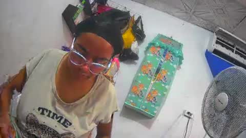 Snapshot of maite2020 chatting on 12.25.24 maite2020 online show from 12.25.24