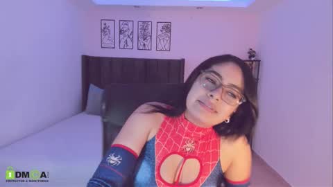 Maite online show from 10.04.25