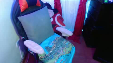 Snapshot of maitte_22 chatting on 02.09.25 Hello friends Im on another account    online show from 02.09.25