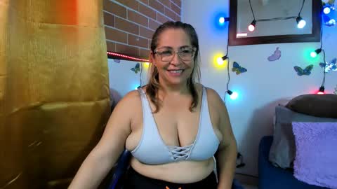 maja_hills online show from 02.22.25