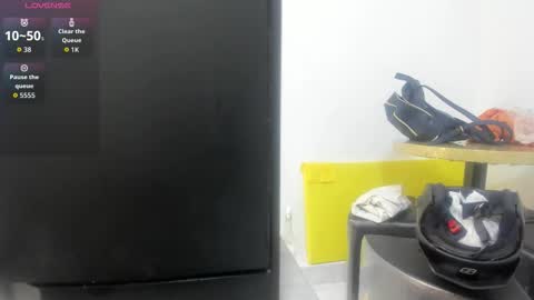 Snapshot of majo_baby chatting on 10.29.25 majo_baby online show from 10.29.25