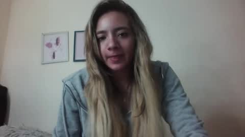 majo_gomezz online show from 02.08.26