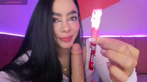 Snapshot of majoogomez chatting on 10.03.25 Majo Gomez online show from 10.03.25