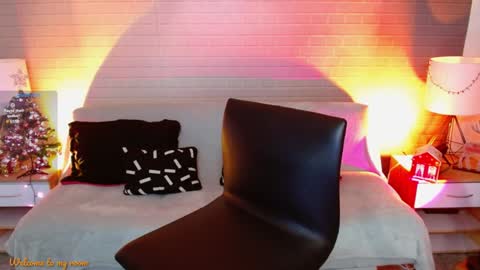 Makarena  online show from 12.23.24