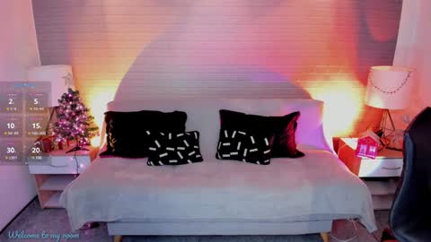 Makarena  online show from 12.24.24