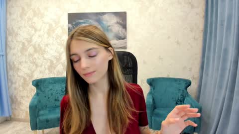 Snapshot of make_love_1 chatting on 01.31.25 Chloe online show from 01.31.25