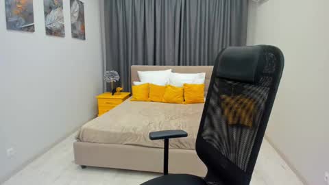 Snapshot of make_love_1 chatting on 02.26.25 Chloe online show from 02.26.25