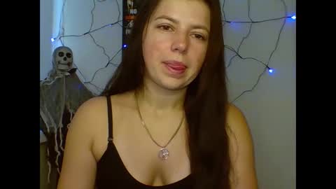 make_mesmile online show from 10.31.25