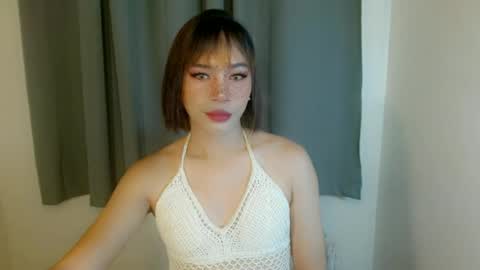 Snapshot of makeit_reyn chatting on 06.21.26 Reyn online show from 06.21.26
