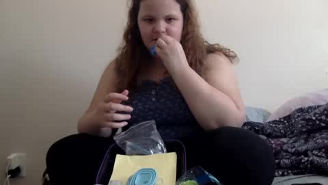 makemesquirt06 online show from 09.24.25
