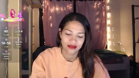 Snapshot of makennaa_1 chatting on 10.09.25 MAKENNAA online show from 10.09.25