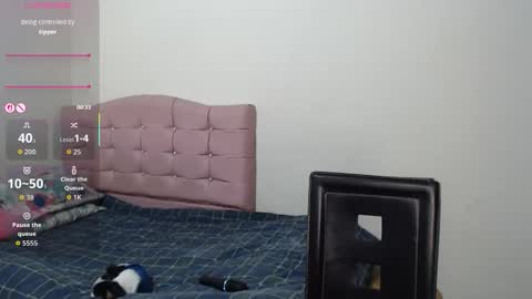 Snapshot of makennaa_1 chatting on 11.11.25 MAKENNAA online show from 11.11.25