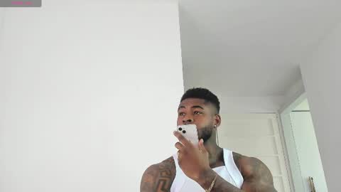 Snapshot of makonneen chatting on 07.16.26 Makonnen online show from 07.16.26