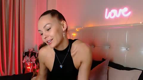 Snapshot of maksine chatting on 02.07.26 Lia online show from 02.07.26