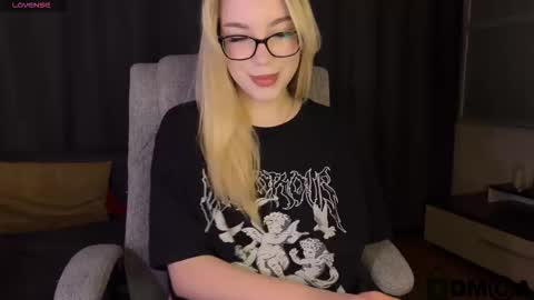 maksisisia online show from 03.17.26