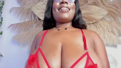 Snapshot of malaaiikaa chatting on 02.02.26 malaaiikaa online show from 02.02.26