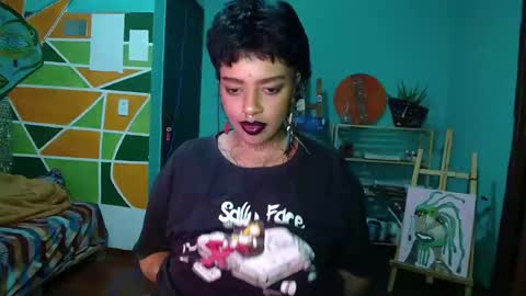 malaika online show from 10.04.25