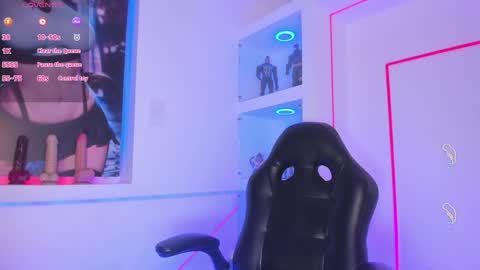 Snapshot of malaikabrown chatting on 01.19.25 online show from 01.19.25