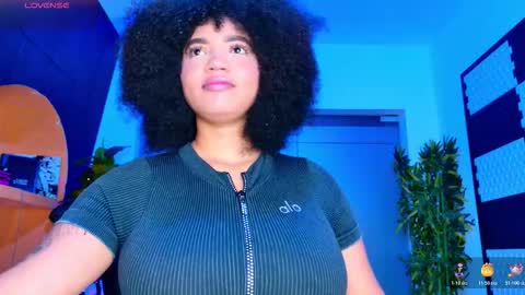 Snapshot of malaikabrown chatting on 10.26.25 online show from 10.26.25