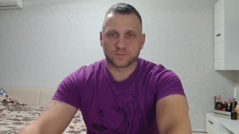 Snapshot of malchyshka chatting on 12.10.24 malchyshka online show from 12.10.24