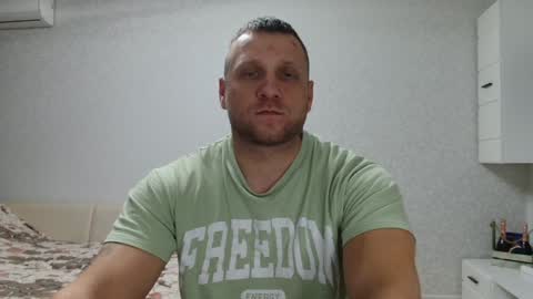 Snapshot of malchyshka chatting on 12.17.24 malchyshka online show from 12.17.24