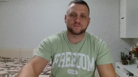 Snapshot of malchyshka chatting on 01.05.25 malchyshka online show from 01.05.25