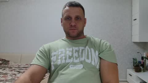 Snapshot of malchyshka chatting on 01.08.25 malchyshka online show from 01.08.25