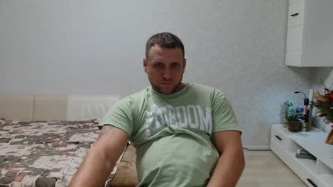 Snapshot of malchyshka chatting on 01.11.25 malchyshka online show from 01.11.25