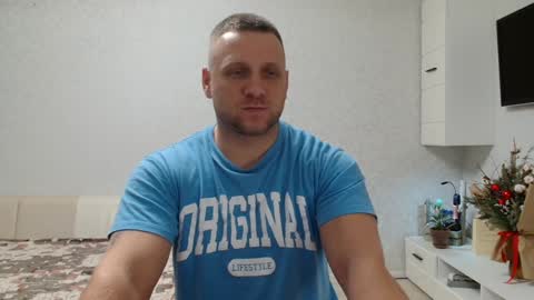 Snapshot of malchyshka chatting on 01.16.25 malchyshka online show from 01.16.25