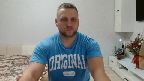 Snapshot of malchyshka chatting on 01.21.25 malchyshka online show from 01.21.25